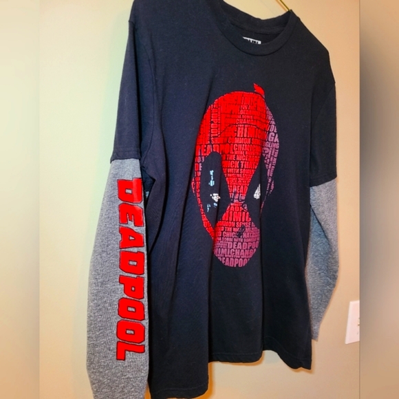 Marvels Deadpool long sleeve Tee. EUC. - Picture 2 of 5